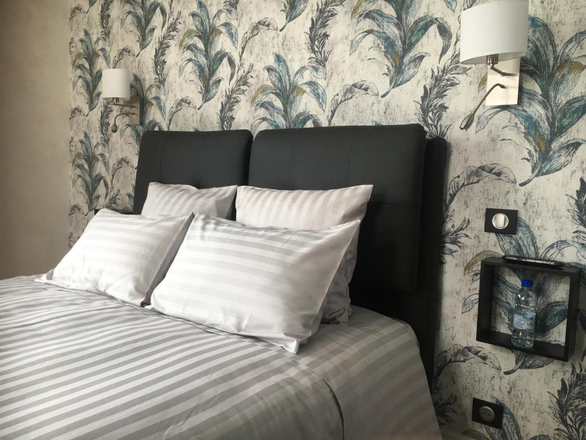 Les Roches Bleues Bed and Breakfast Uzerche Exteriör bild